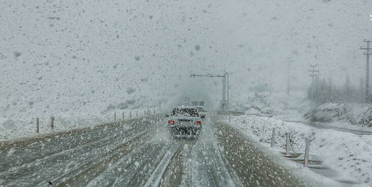 بارش برف و باران در اغلب استان‌ها/ تهران برفی می‌شود