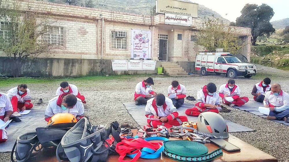 برای مقابله با حوادث احتمالی؛ اعلام آمادگی ۱۷۰ نیروی متخصص داوطلب هلال احمر