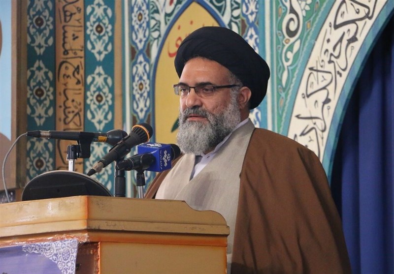 امام جمعه یاسوج: اندیشه‌های امام خمینی (ره) جهان را متحول ساخت