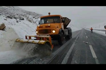 با وجود بارش برف و باران؛ تدام روانسازی ترافیک در محور‌های اصلی استان