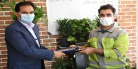 پاکدستی؛ گمشده‌ای که هنوز پیدا می‌شود پاک‌بان کاشانی چک‌های سفید امضا را به صاحبش بازگرداند