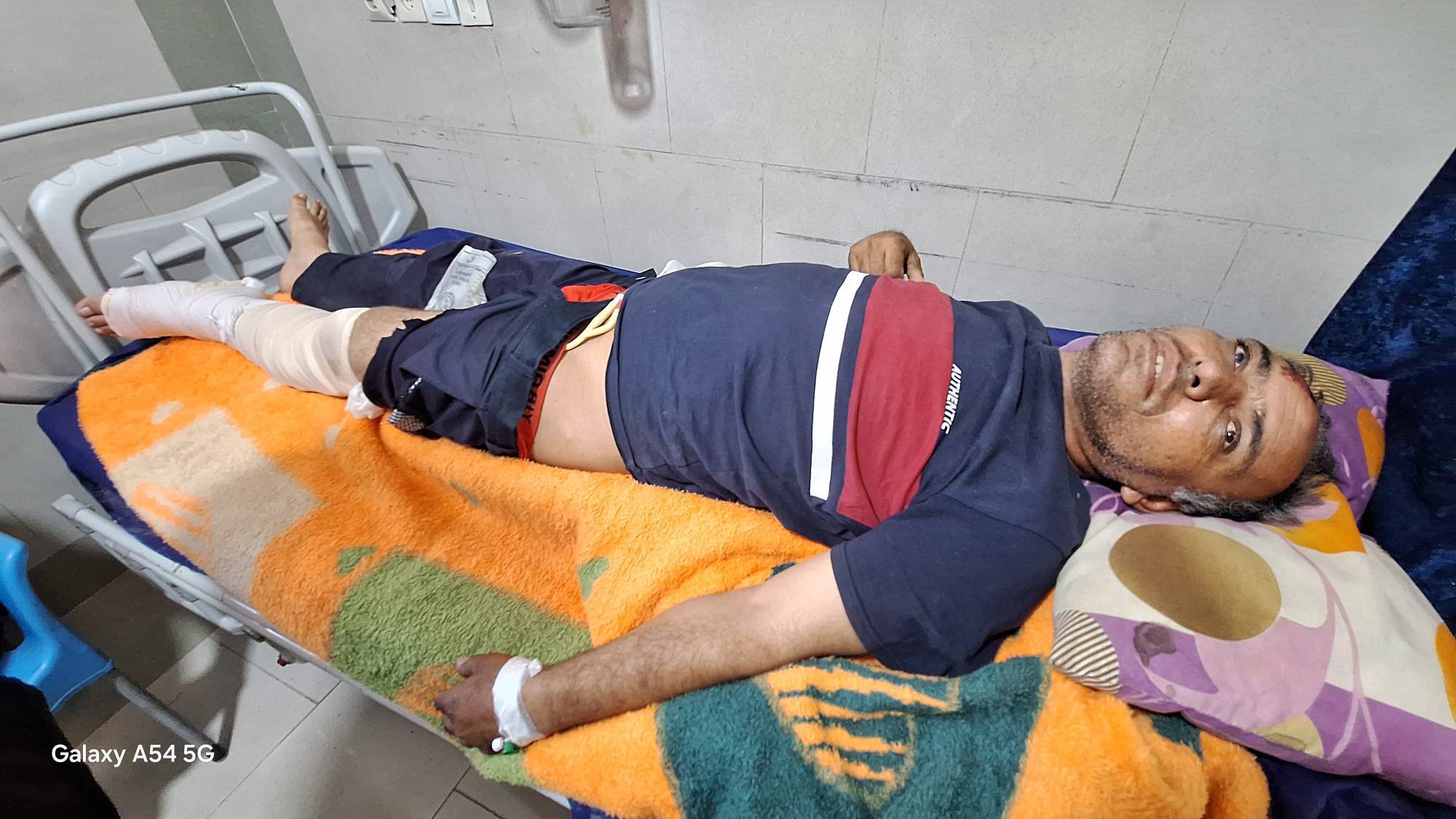 مصدوم شدن ۲ نفر از کارکنان مخابرات گچساران در حین کار