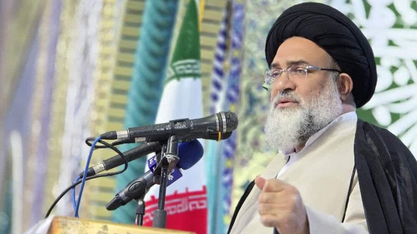 مردم آگاه و بصیر باشند راه آشوبگر از معترضان جداست