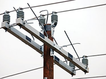 برق رسانی با پایه های کامپوزیتی برای نخستین بار در کهگیلویه و بویر احمد اجرا شد.