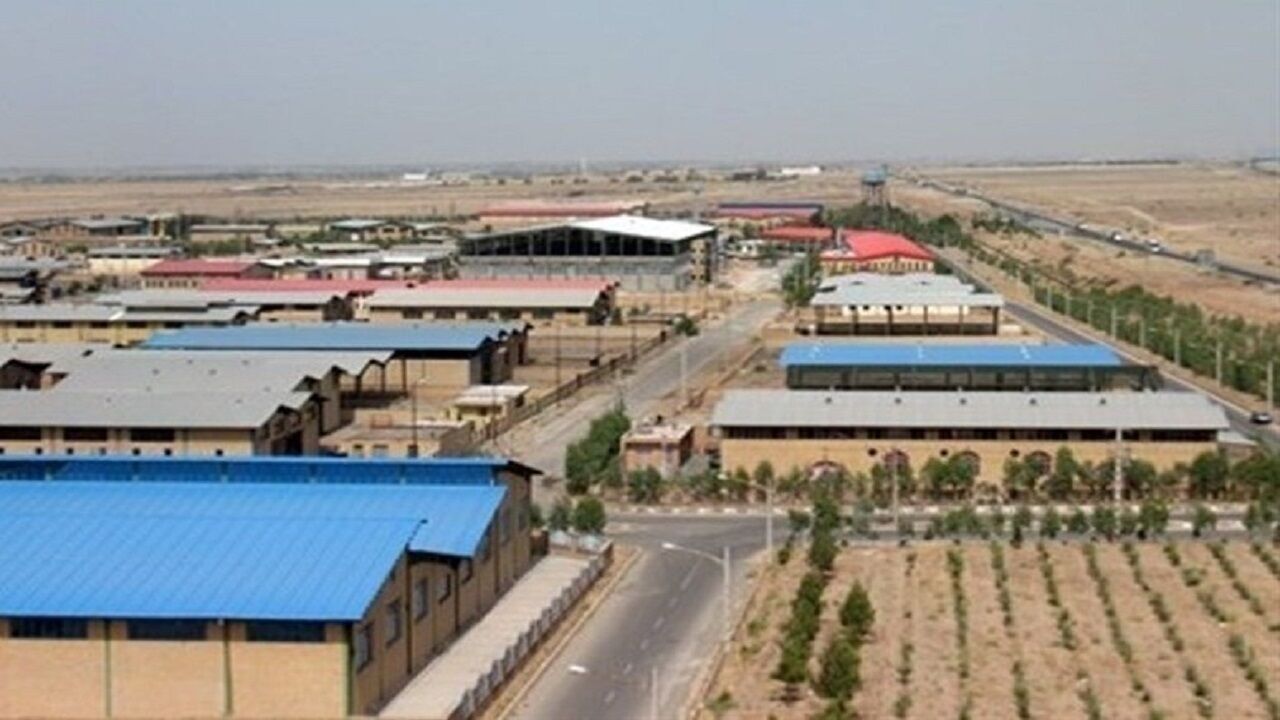 ۵۰ هکتار زمین در شهرک صنعتی سقاوه آماده واگذاری به سرمایه گذاران بخش خصوصی برای اجرای طرح های تولیدی و خدماتی است
