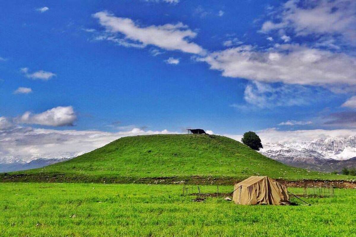 تپه خسرو یا تل خسرو و داستانهای در مورد آن
