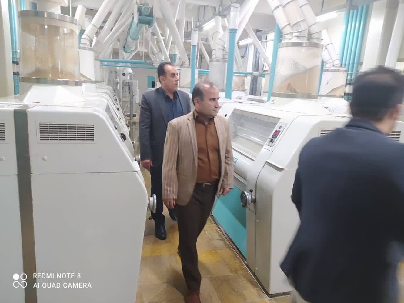  بازدید سرزده مدیر کل اقتصادی استانداری از کارخانه آرد گچساران 