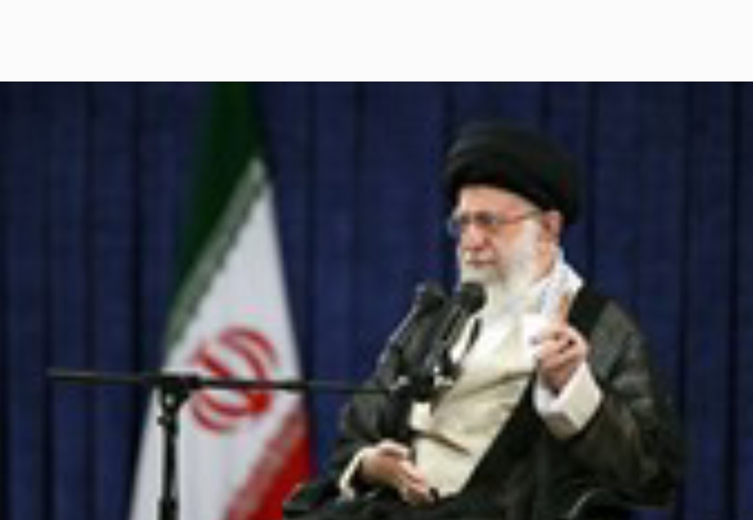 امام خامنهای: راز سربلندی جمهوری اسلامی در مقابل همه حوادث ایستادگی و نهراسیدن از دشمنان است امام خامنهای: راز سربلندی جمهوری اسلامی در مقابل همه حوادث ایستادگی و نهراسیدن از دشمنان است