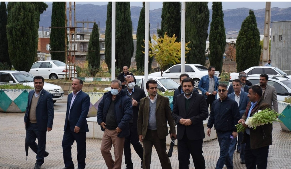 تجدید میثاق کارکنان شبکه دنا با تنها شهید رسانه‌ای استان