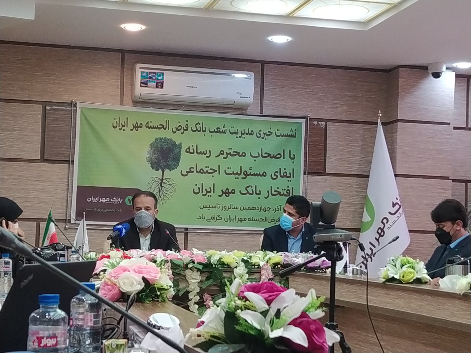 ۵۰ میلیارد ریال تسهیلات کم بهره به زلزله زدگان سی سخت پرداخت شد